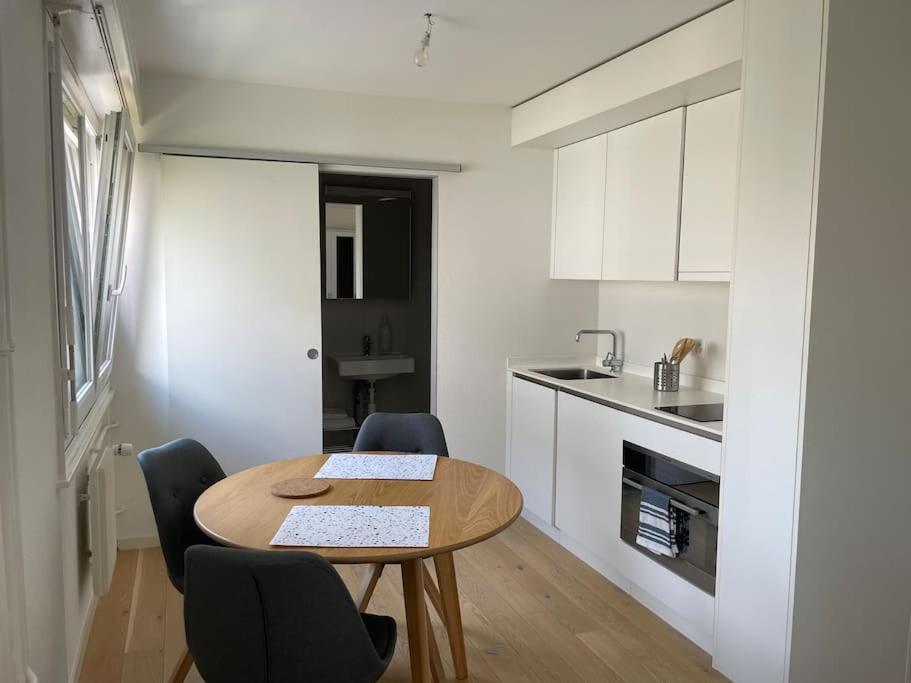 Studio Proche De La Gare ! Apartment Lausanne Ngoại thất bức ảnh