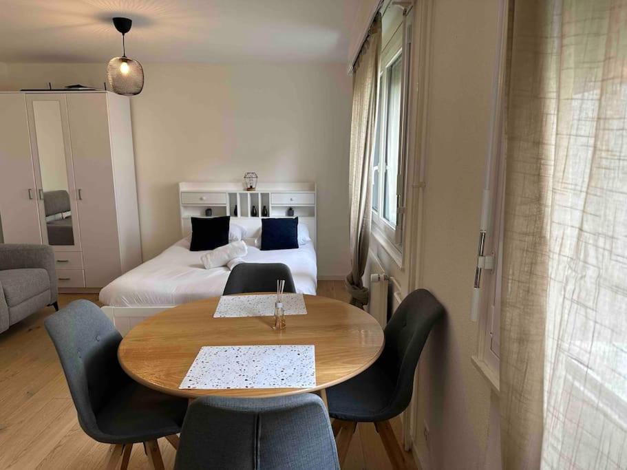 Studio Proche De La Gare ! Apartment Lausanne Ngoại thất bức ảnh