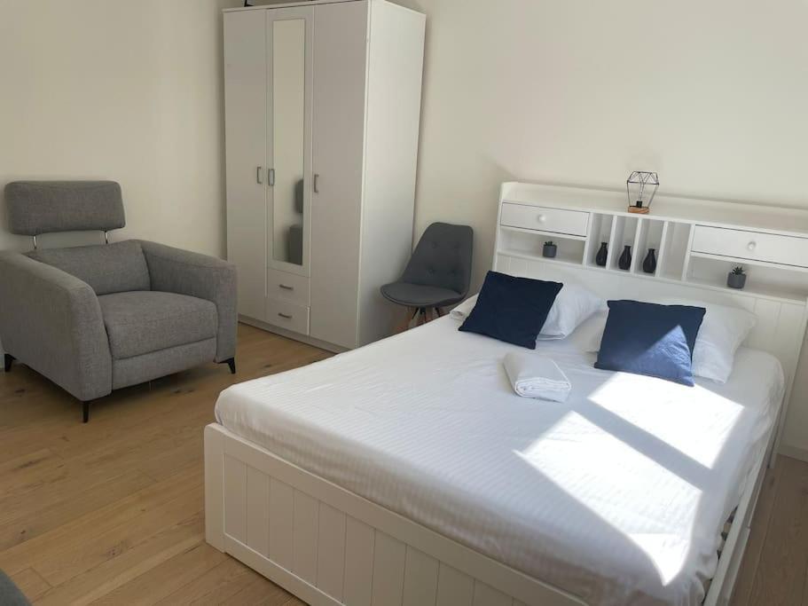 Studio Proche De La Gare ! Apartment Lausanne Ngoại thất bức ảnh