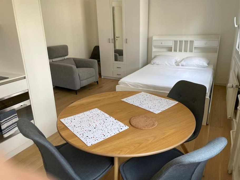 Studio Proche De La Gare ! Apartment Lausanne Ngoại thất bức ảnh